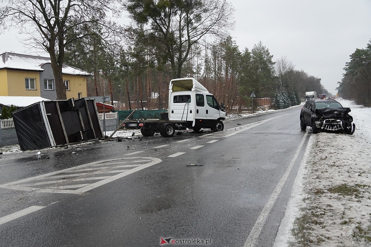 Wypadek w Laskowcu [23.11.2023] - zdjęcie #25 - eOstroleka.pl
