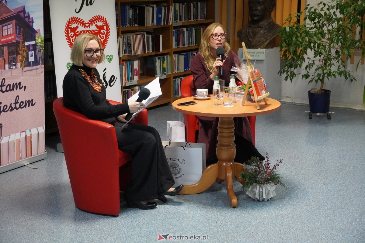 Promocja książki Na tropie trupa Małgorzaty Starosty [23.11.2023] - zdjęcie #1 - eOstroleka.pl