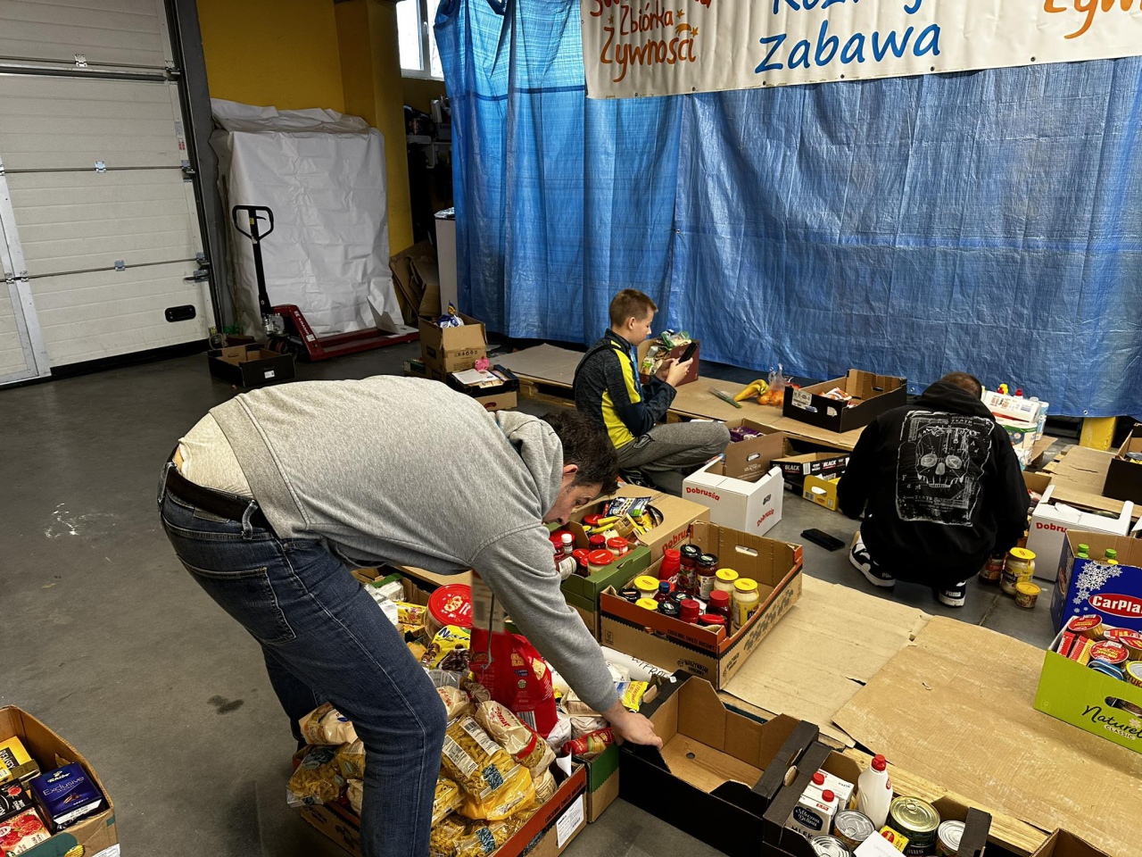 Świąteczna Zbiórka Żywności 2023 - drugi dzień akcji [25.11.2023] - zdjęcie #28 - eOstroleka.pl