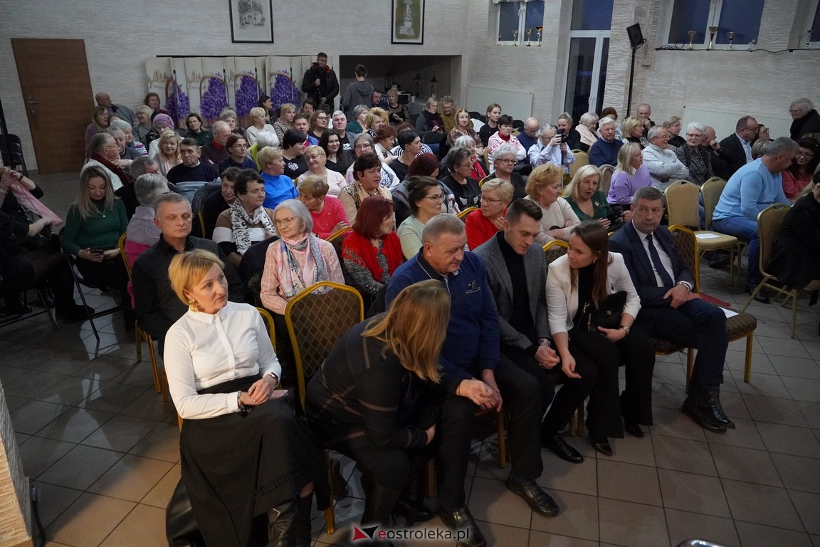 ,,The Voice Senior - Seniorzy Seniorom z Mazowsza w Czerwinie [26.11.2023] - zdjęcie #1 - eOstroleka.pl