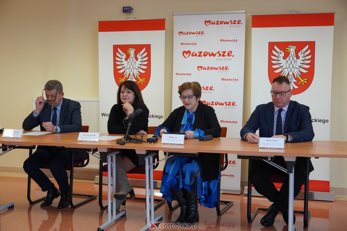 Konferencja Jak pomaga Sejmik Województwa Mazowieckiego regionowi ostrołęckiemu? [30.11.2023] - zdjęcie #1 - eOstroleka.pl
