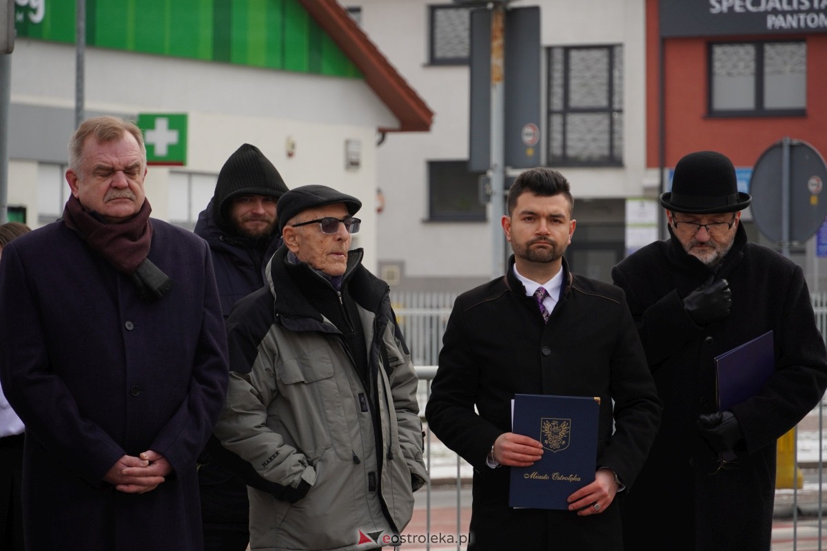 Uroczystość odsłonięcia Pomnika Ławeczki Zofii Niedziałkowskiej [1.12.2023] - zdjęcie #21 - eOstroleka.pl