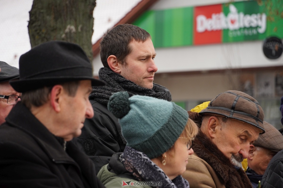 Uroczystość odsłonięcia Pomnika Ławeczki Zofii Niedziałkowskiej [1.12.2023] - zdjęcie #33 - eOstroleka.pl