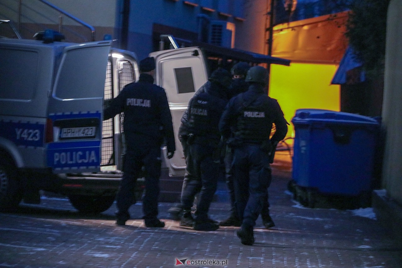 Nożownik Albert G. tymczasowo aresztowany [1.12.2023] - zdjęcie #9 - eOstroleka.pl