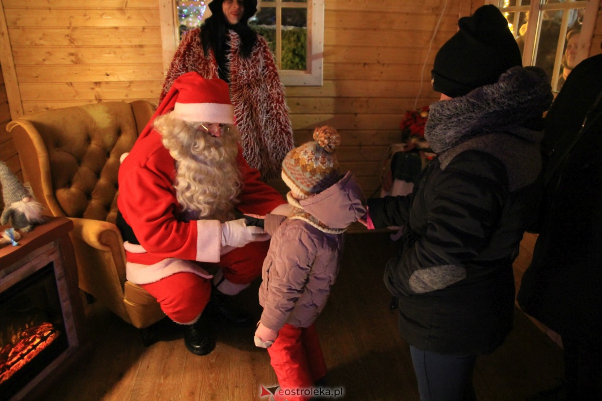 Święty Mikołaj przyjechał do Ostrołęki! [06.12.2023] - zdjęcie #22 - eOstroleka.pl