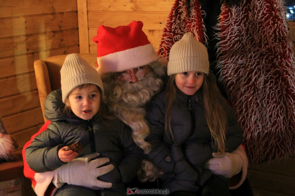 Święty Mikołaj przyjechał do Ostrołęki! [06.12.2023] - zdjęcie #34 - eOstroleka.pl