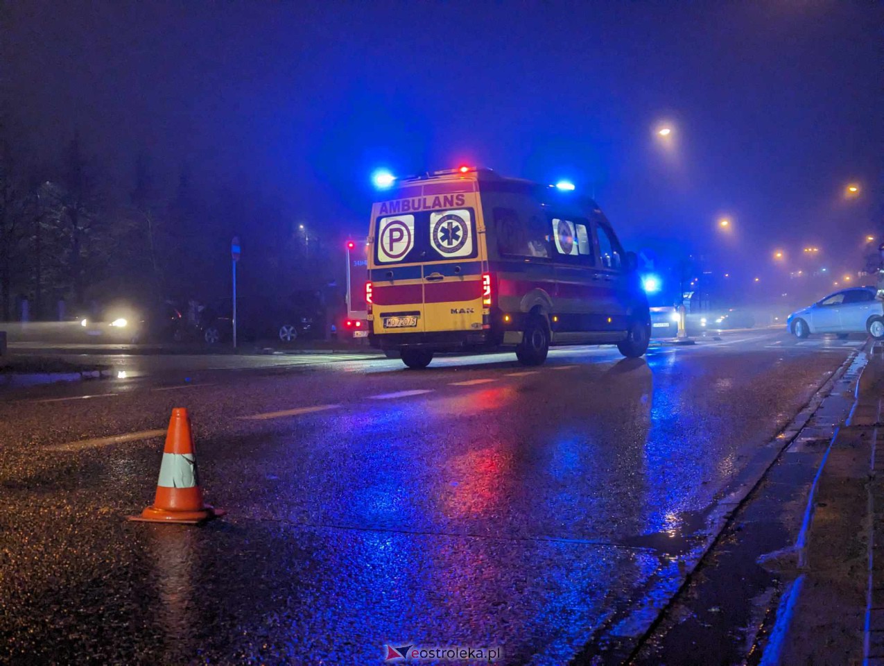 Wypadek na Targowej w Ostrołęce [12.12.2023] - zdjęcie #2 - eOstroleka.pl