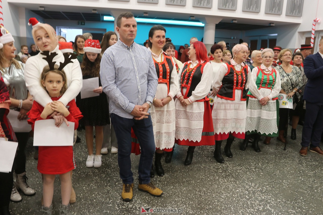 Spotkanie świąteczne w Lelisie [17.12.2023] - zdjęcie #32 - eOstroleka.pl