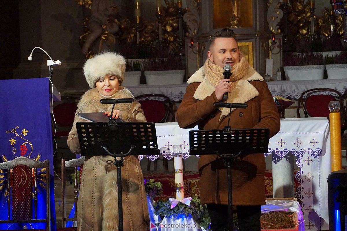 Koncert Bożonarodzeniowy w Rzekuniu [17.12.2023] - zdjęcie #23 - eOstroleka.pl