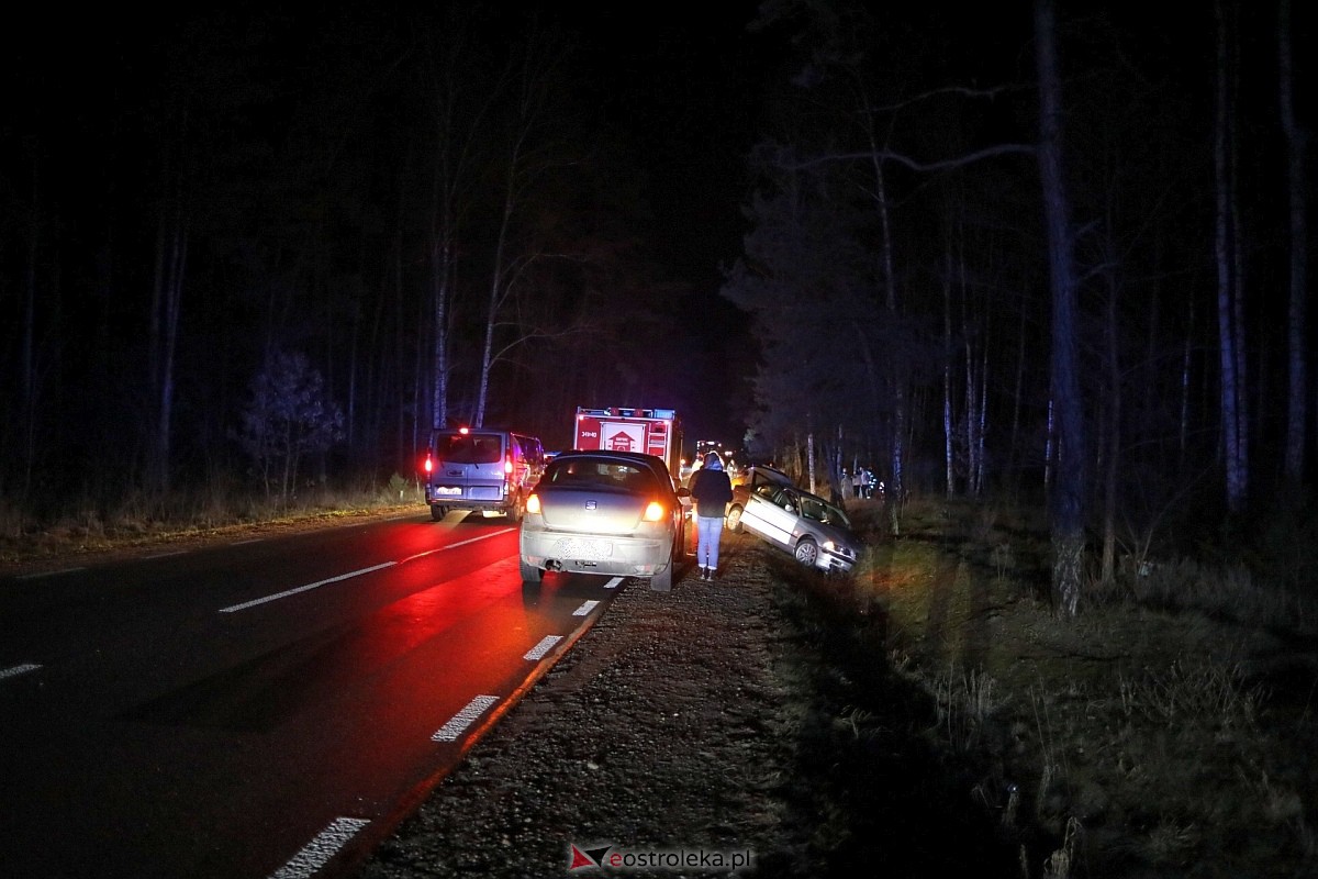 Wypadek w Łodziskach [17.12.2023] - zdjęcie #2 - eOstroleka.pl
