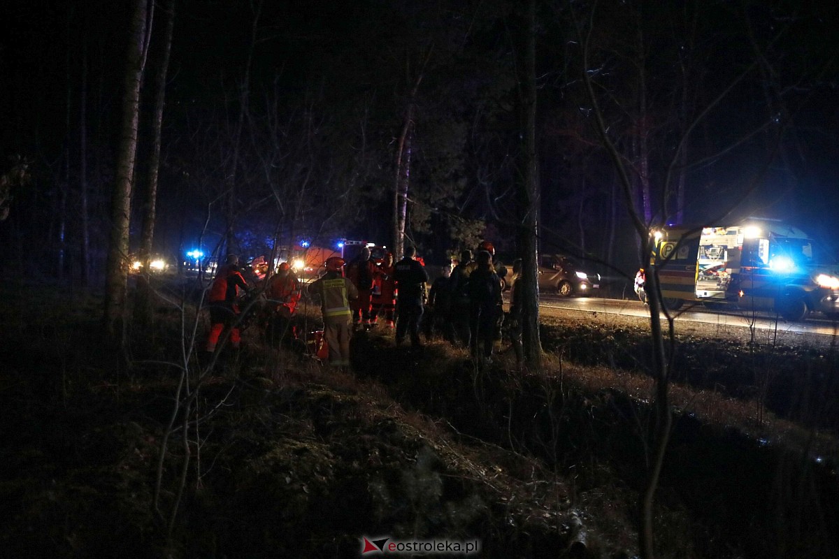 Wypadek w Łodziskach [17.12.2023] - zdjęcie #11 - eOstroleka.pl