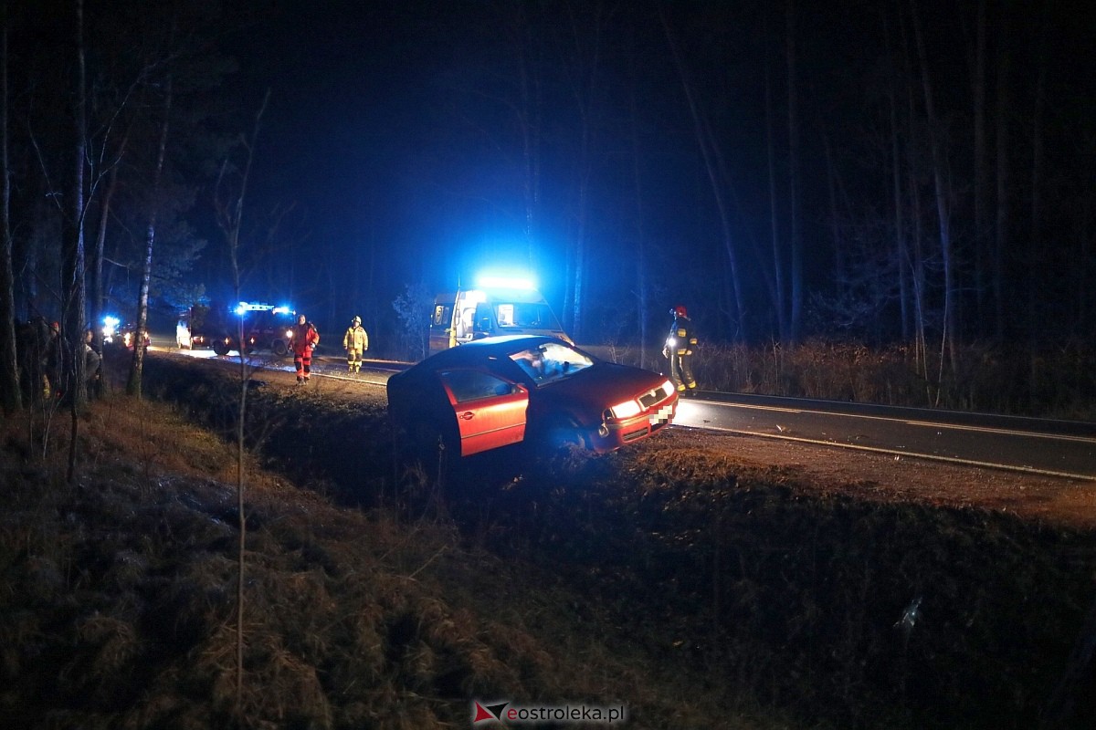 Wypadek w Łodziskach [17.12.2023] - zdjęcie #12 - eOstroleka.pl
