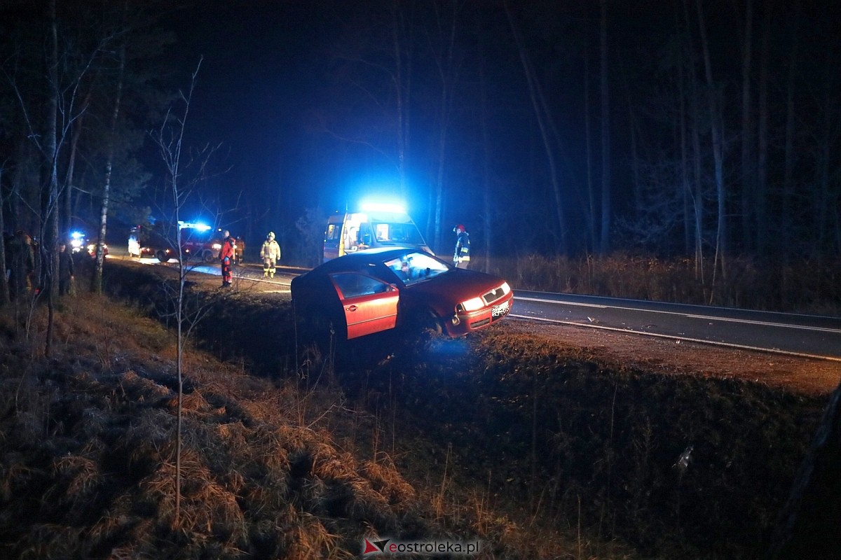 Wypadek w Łodziskach [17.12.2023] - zdjęcie #13 - eOstroleka.pl