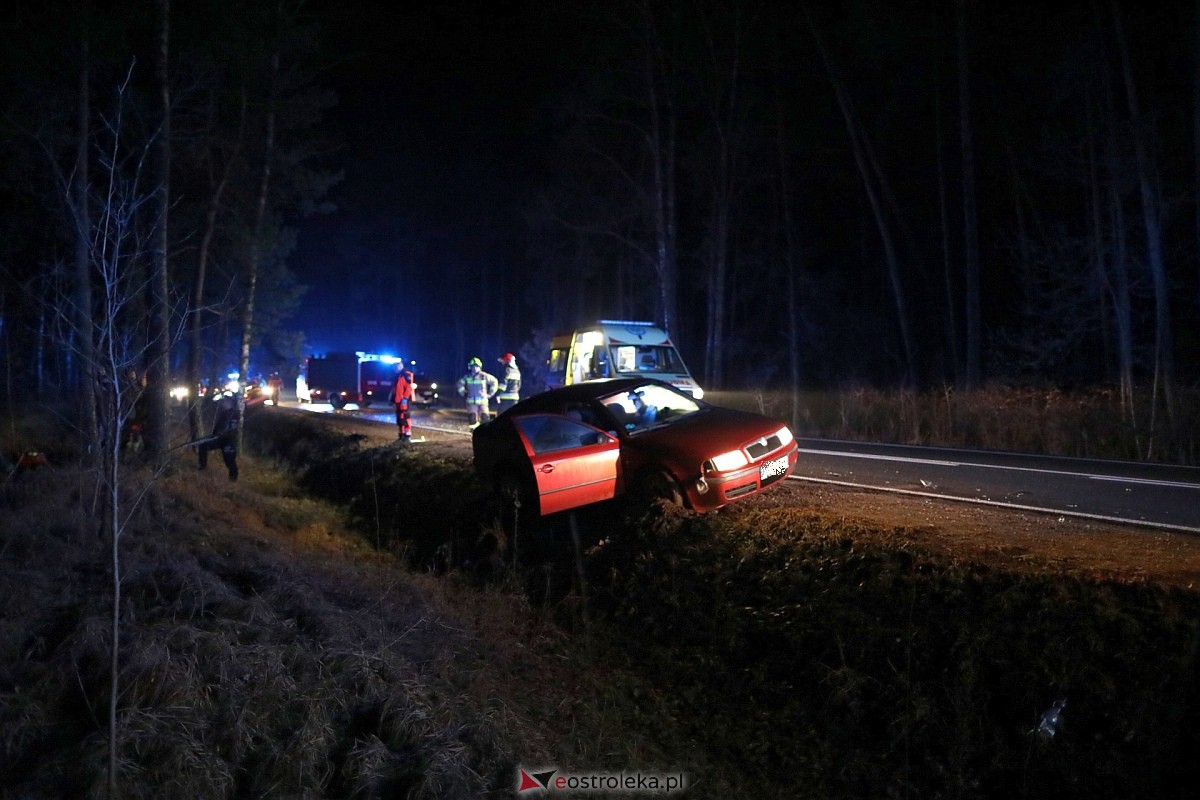 Wypadek w Łodziskach [17.12.2023] - zdjęcie #14 - eOstroleka.pl