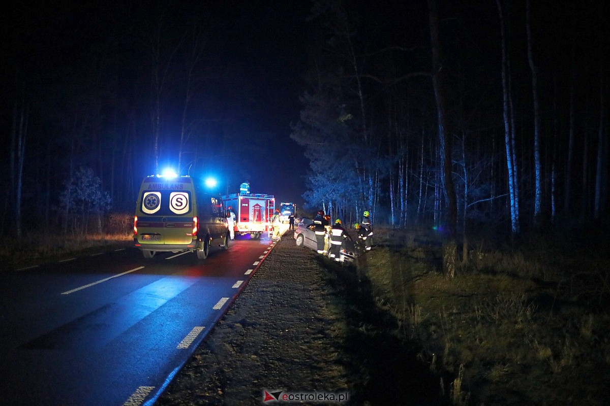 Wypadek w Łodziskach [17.12.2023] - zdjęcie #31 - eOstroleka.pl