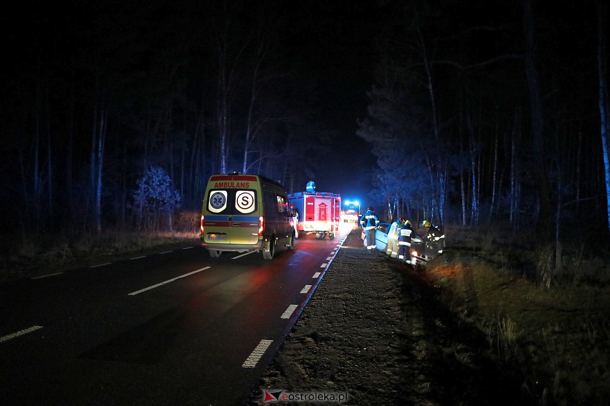Wypadek w Łodziskach [17.12.2023] - zdjęcie #32 - eOstroleka.pl