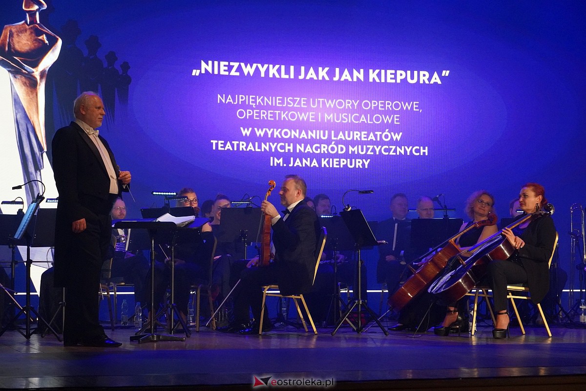 „Niezwykli jak Jan Kiepura”: piękny koncert z okazji 25-lecia Mazowsza [18.12.2023] - zdjęcie #21 - eOstroleka.pl