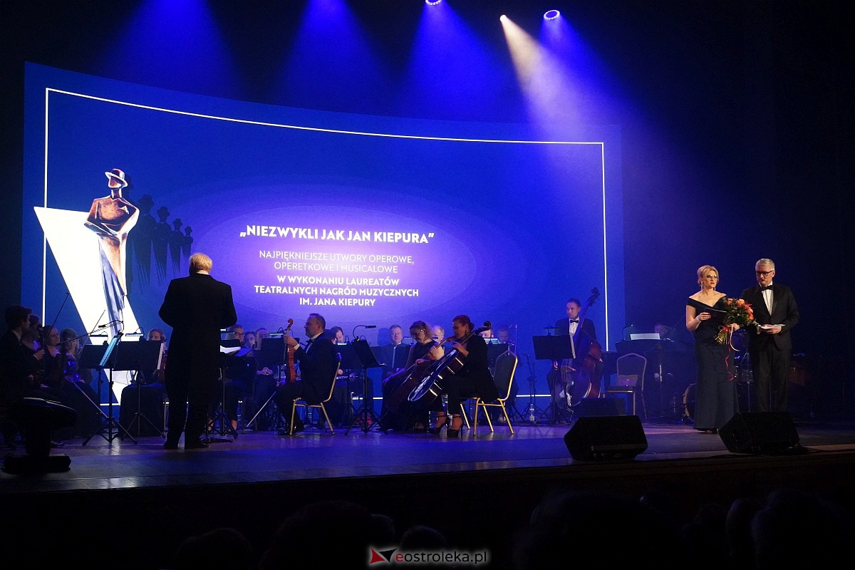 „Niezwykli jak Jan Kiepura”: piękny koncert z okazji 25-lecia Mazowsza [18.12.2023] - zdjęcie #23 - eOstroleka.pl