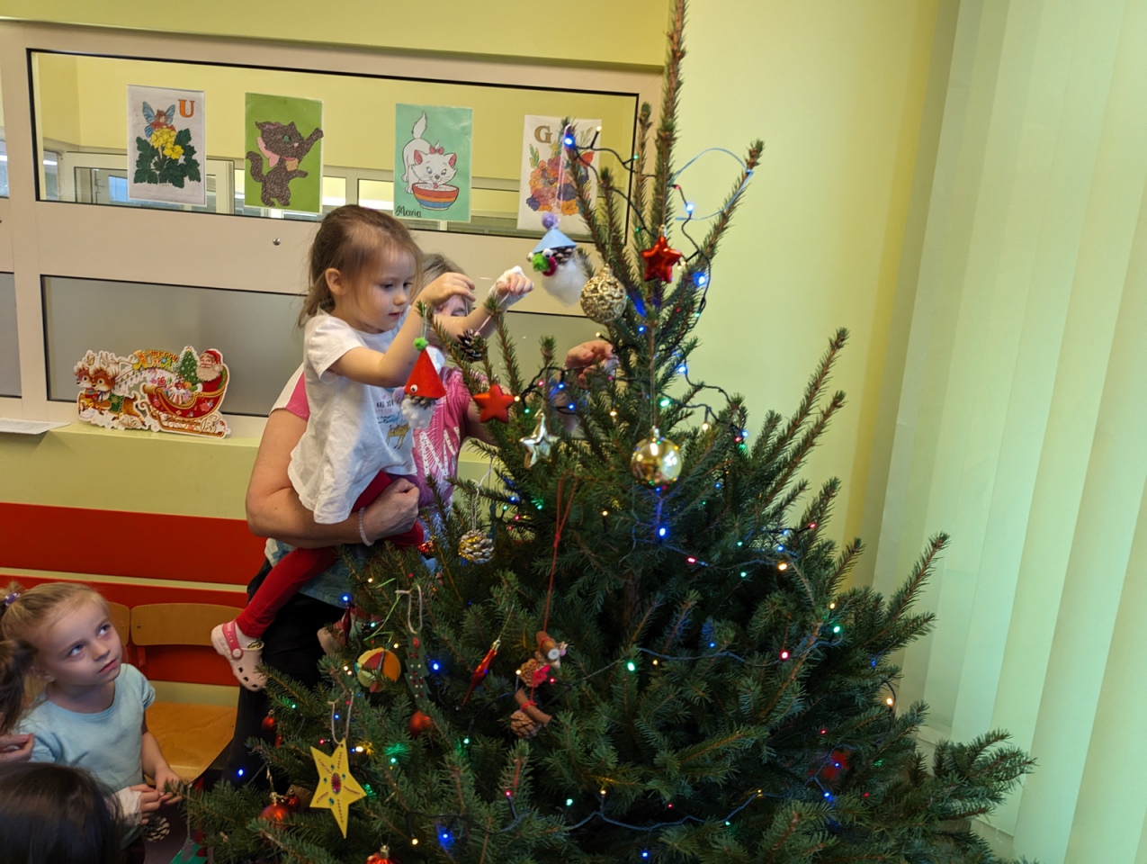 Elfy z prezentami w ostrołęckim szpitalu [20.12.2023] - zdjęcie #7 - eOstroleka.pl