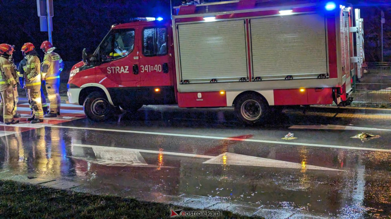 Wypadek przy Bohaterów Warszawy [21.12.2023] - zdjęcie #15 - eOstroleka.pl