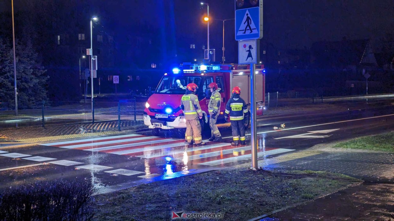 Wypadek przy Bohaterów Warszawy [21.12.2023] - zdjęcie #1 - eOstroleka.pl