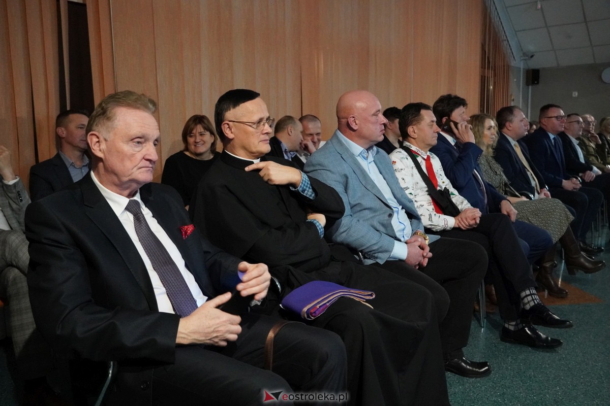 Spotkanie opłatkowe absolwentów i sympatyków Wyższej Szkoły Społeczno-Ekonomicznej [21.12.2023] - zdjęcie #3 - eOstroleka.pl