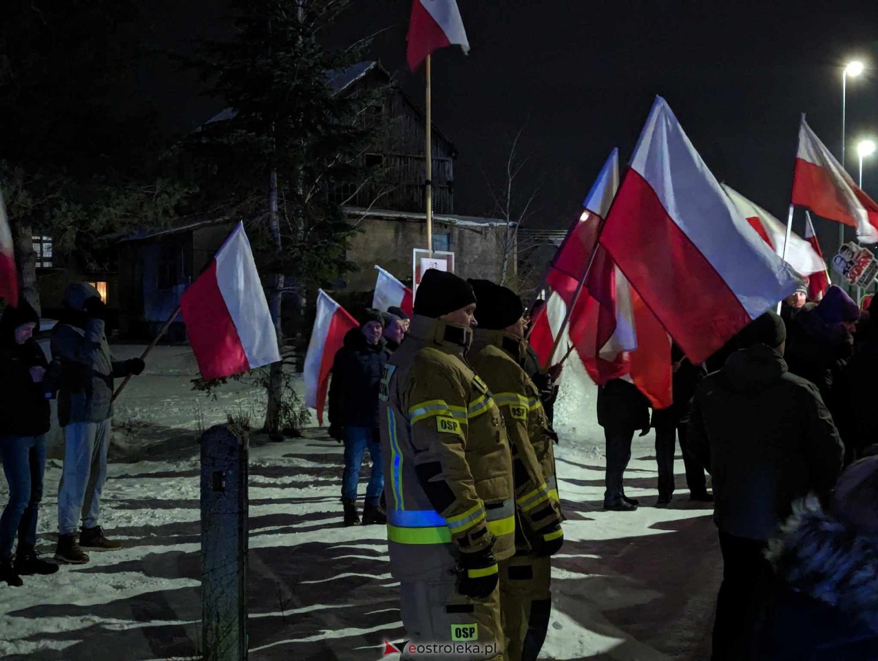 Manifestacja przed więzieniem w Przytułach Starych [21.01.2024] - zdjęcie #10 - eOstroleka.pl