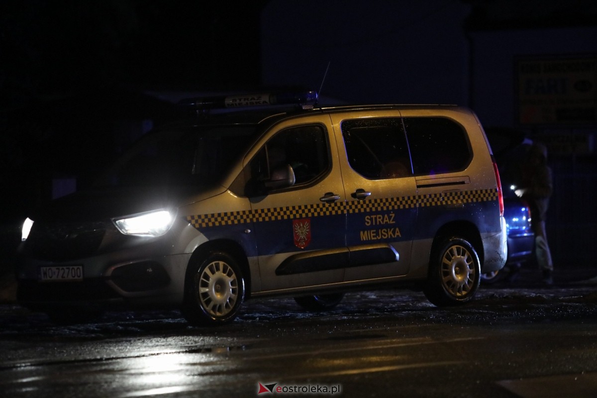 Zniszczone auta na Stacha Konwy [23.01.2024] - zdjęcie #1 - eOstroleka.pl