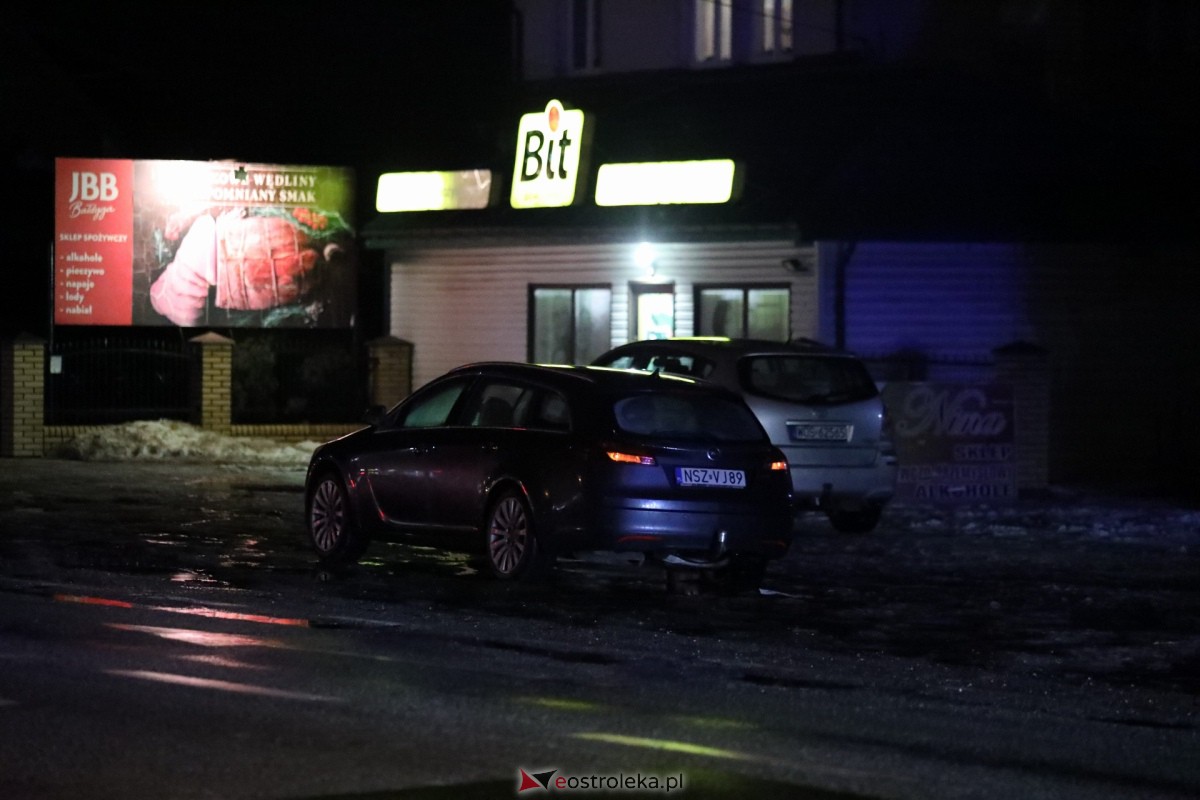 Zniszczone auta na Stacha Konwy [23.01.2024] - zdjęcie #21 - eOstroleka.pl