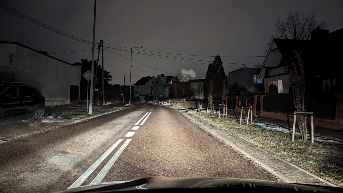 Awaria oświetlenia ulicznego na osiedlu Traugutta [25.01.2024] - zdjęcie #3 - eOstroleka.pl