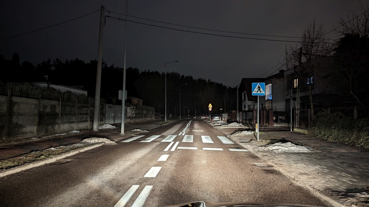 Awaria oświetlenia ulicznego na osiedlu Traugutta [25.01.2024] - zdjęcie #5 - eOstroleka.pl