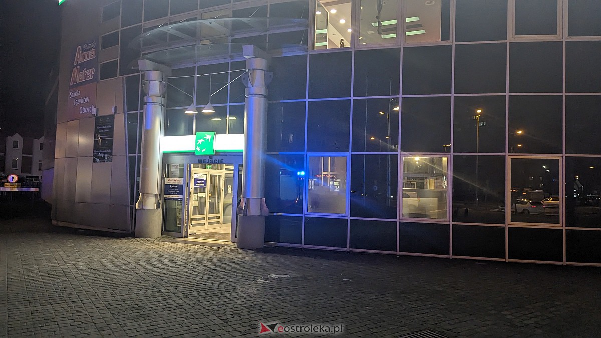 Remont w banku w Ostrołęce wywołał alarm pożarowy [26.01.2024] - zdjęcie #6 - eOstroleka.pl