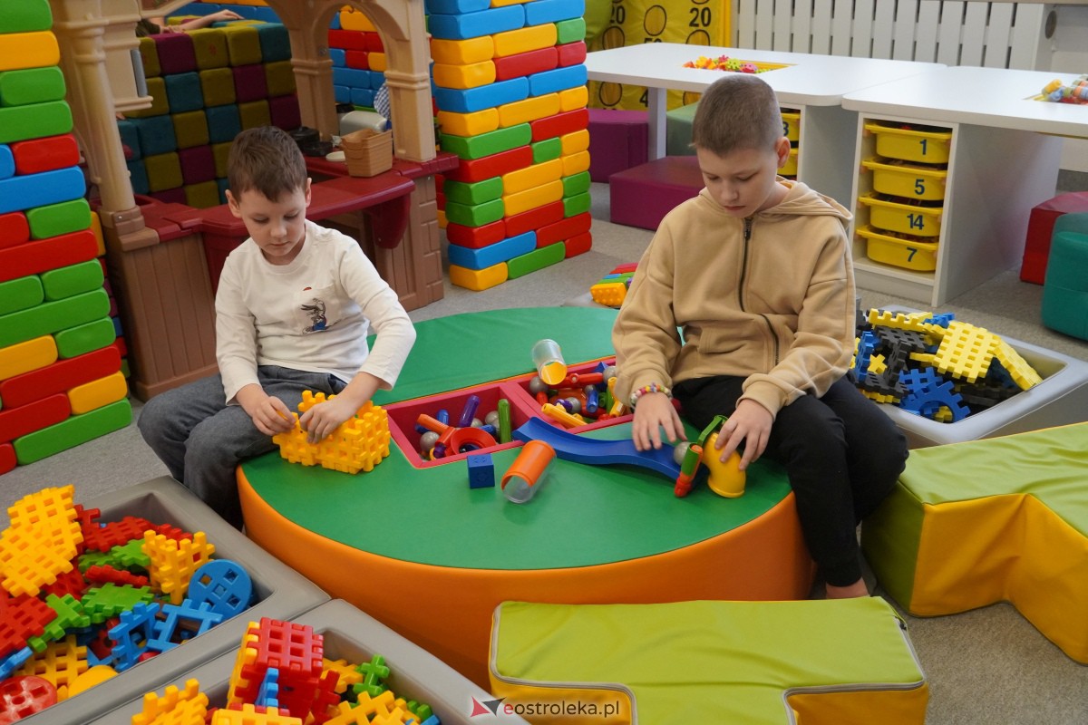 “W krainie puzzli i szkatuł - kreatywne warsztaty dla dzieci w Ostrołęce [27.01.2024] - zdjęcie #24 - eOstroleka.pl