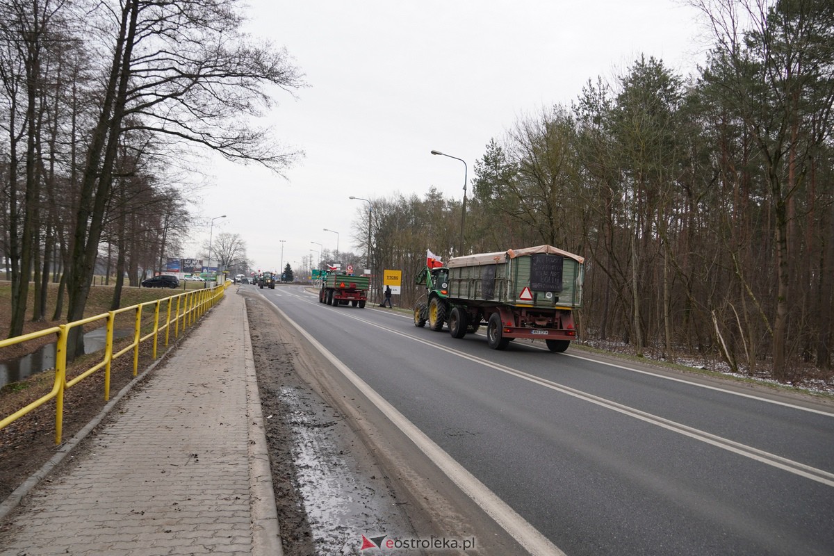 Protest rolników także w Ostrołęce! Ciągniki na ulicach [9.02.2024] - zdjęcie #6 - eOstroleka.pl