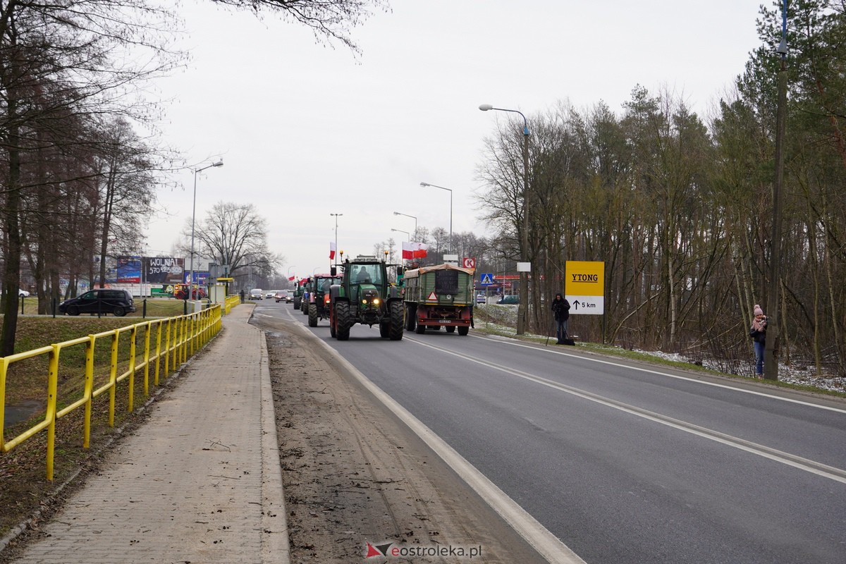 Protest rolników także w Ostrołęce! Ciągniki na ulicach [9.02.2024] - zdjęcie #8 - eOstroleka.pl