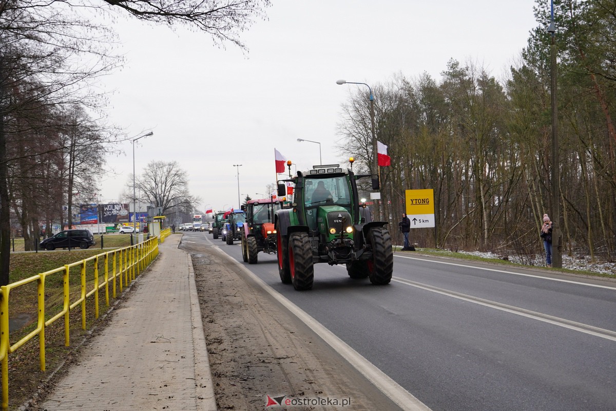 Protest rolników także w Ostrołęce! Ciągniki na ulicach [9.02.2024] - zdjęcie #10 - eOstroleka.pl