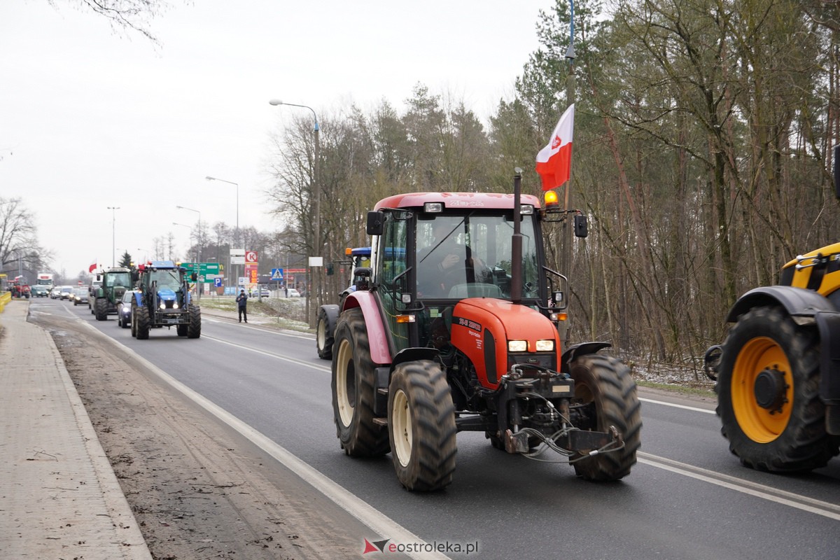 Protest rolników także w Ostrołęce! Ciągniki na ulicach [9.02.2024] - zdjęcie #13 - eOstroleka.pl