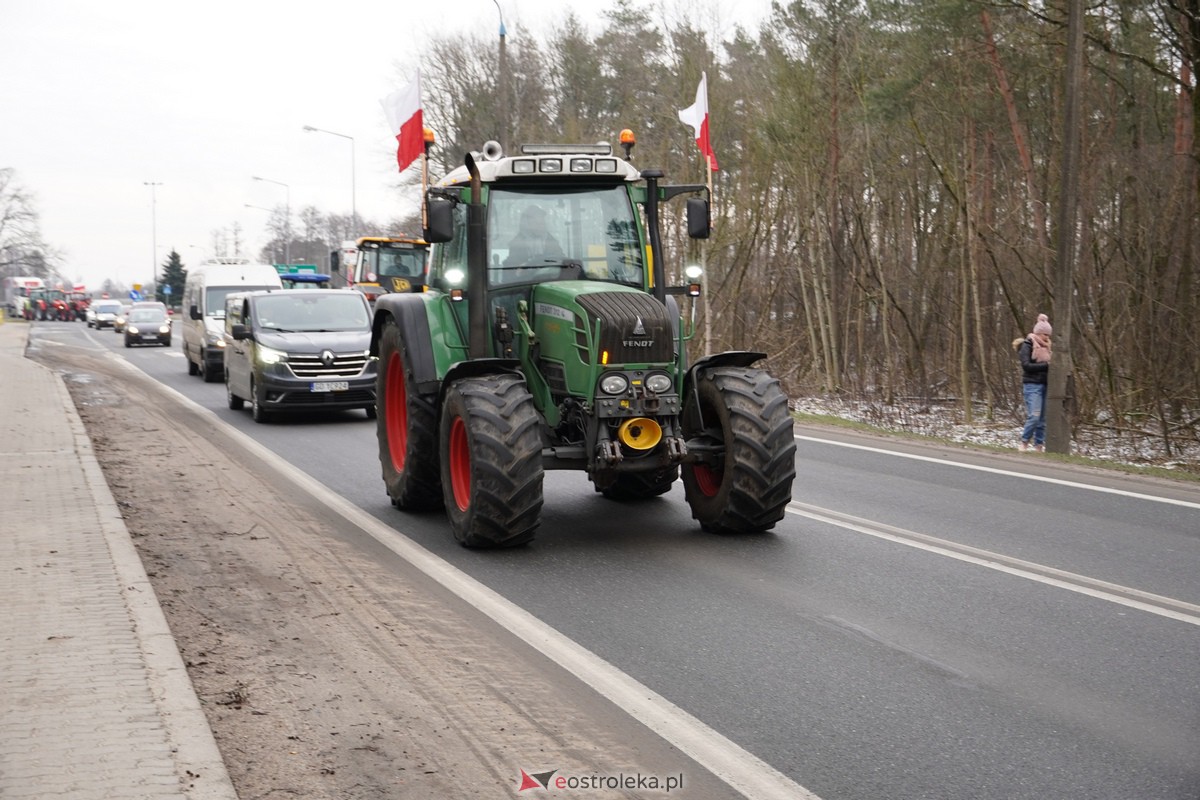 Protest rolników także w Ostrołęce! Ciągniki na ulicach [9.02.2024] - zdjęcie #16 - eOstroleka.pl