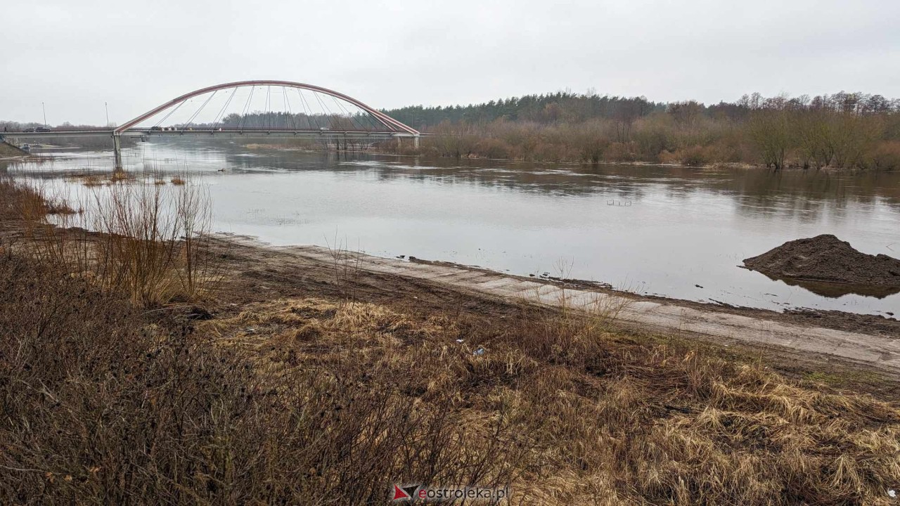 Poziom wody w Narwi - stan z 11 lutego 2024 [11.02.2024] - zdjęcie #34 - eOstroleka.pl