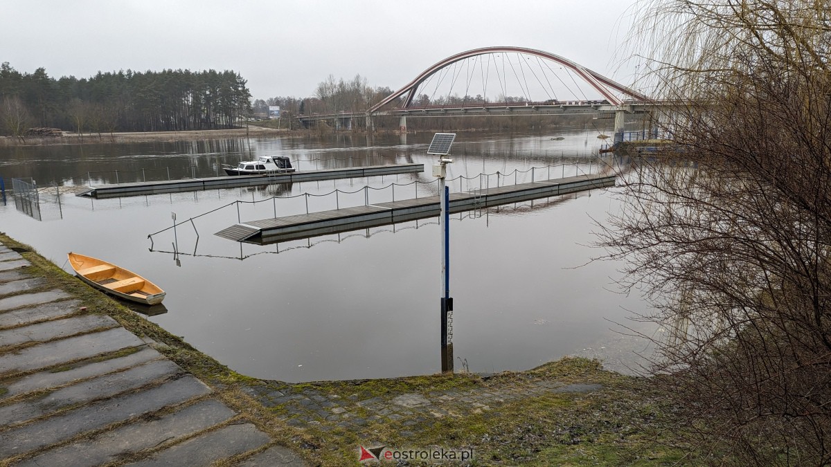 Poziom wody w Narwi - stan z 11 lutego 2024 [11.02.2024] - zdjęcie #15 - eOstroleka.pl