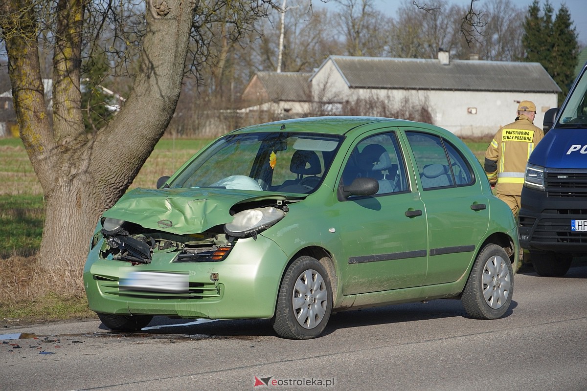 Wypadek w Czarnowcu [14.02.2024] - zdjęcie #6 - eOstroleka.pl