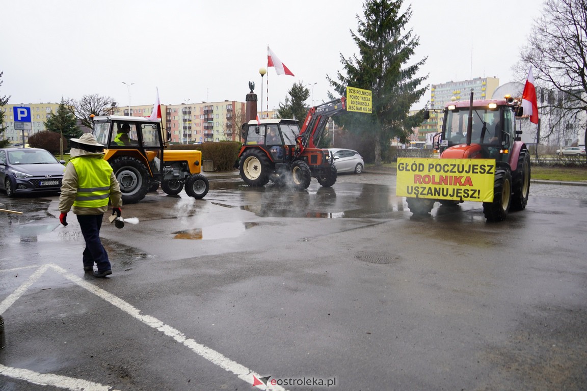 Akcja protestacyjna pszczelarzy w Ostrołęce [21.02.2024] - zdjęcie #34 - eOstroleka.pl