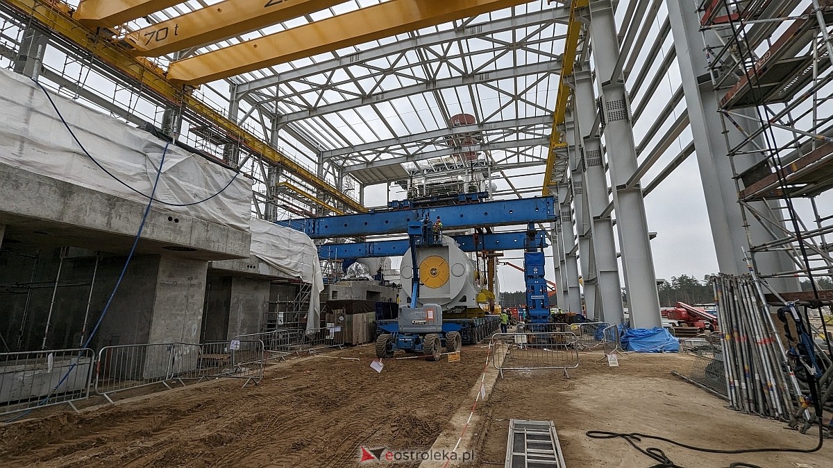 Budowa elektowni gazowej w Ostrołęce - motaż głównego generatora [02.03.2024] - zdjęcie #26 - eOstroleka.pl