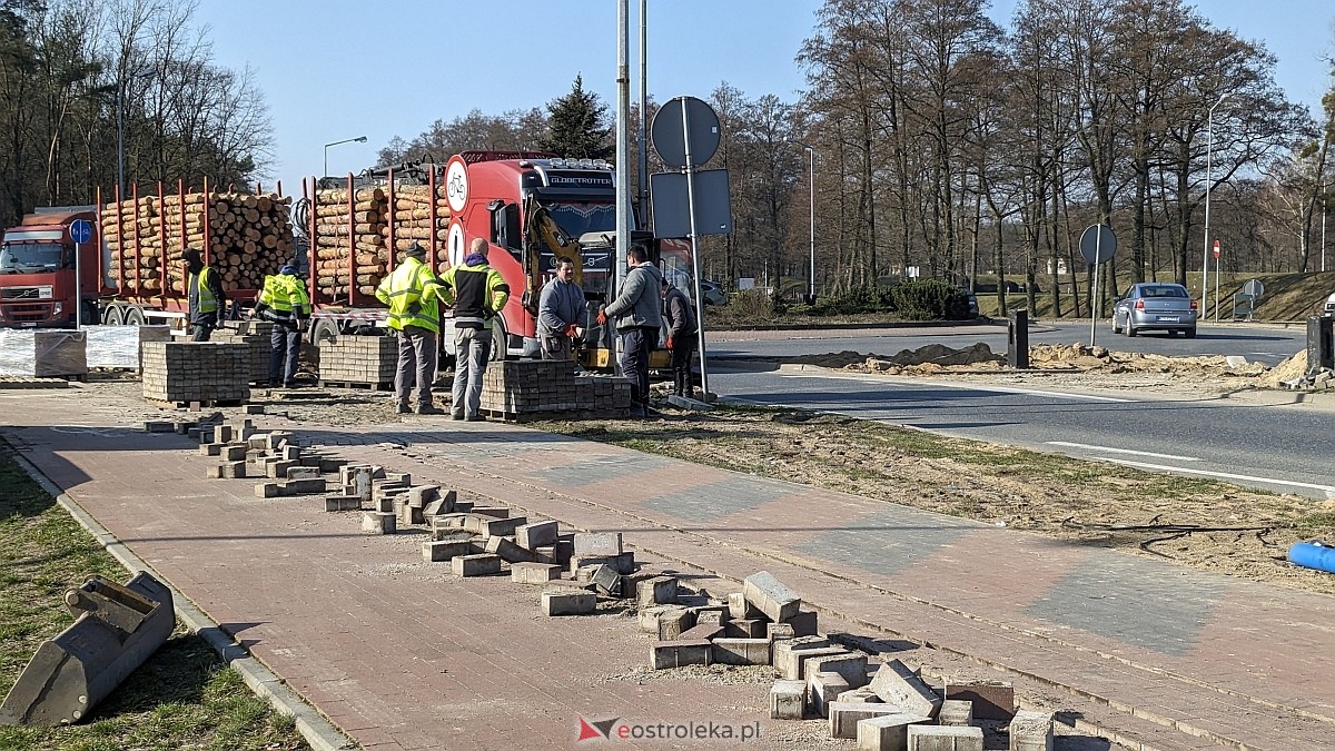 Przebudowa ronda Siemowita w Ostrołęce: Kierowcy muszą uzbroić się w cierpliwość [07.03.2024] - zdjęcie #15 - eOstroleka.pl