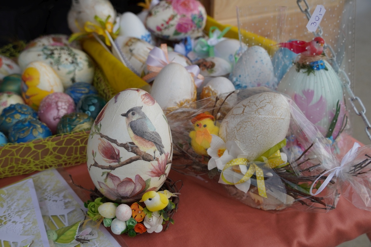 Rzekuński Jarmark Wielkanocny: Tradycja i radość w sercu Mazowsza [16.03.2024] - zdjęcie #19 - eOstroleka.pl
