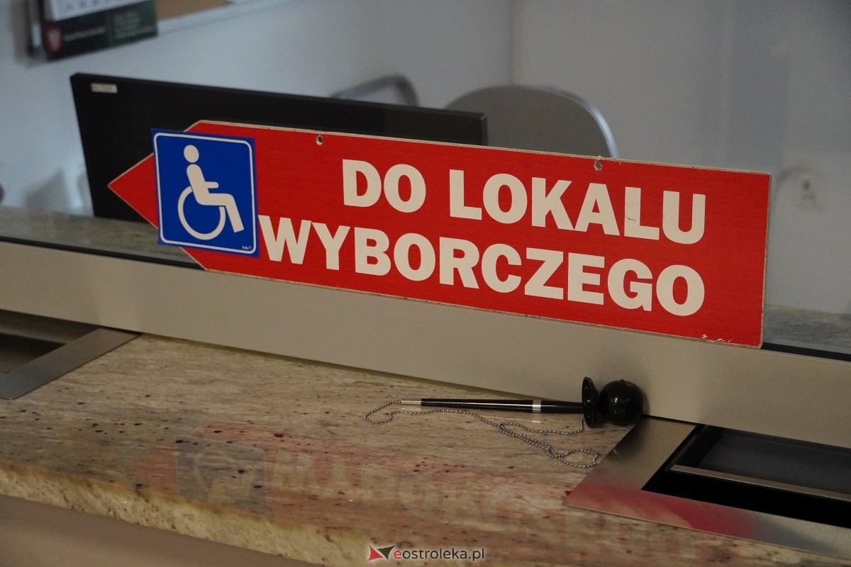 Wybory samorządowe 2024 w Ostrołęce - II tura [21.04.2024] - zdjęcie #3 - eOstroleka.pl