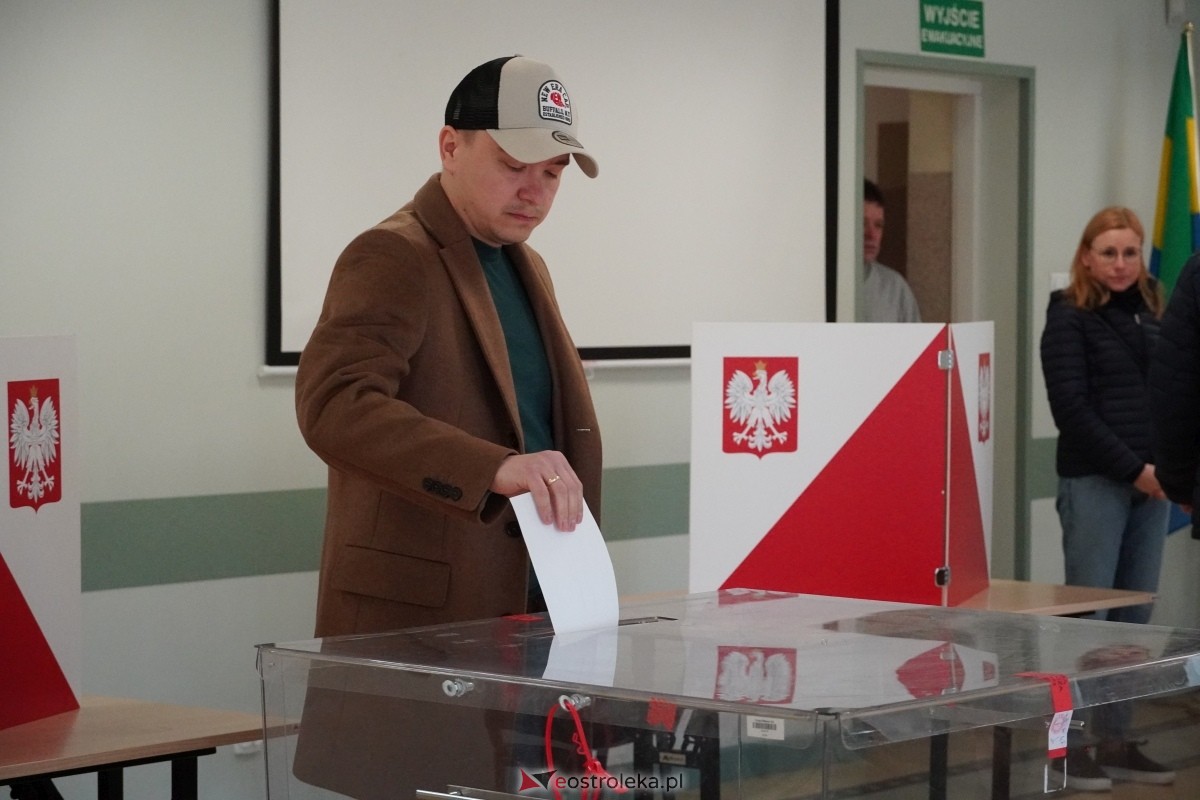 Wybory samorządowe 2024 w Ostrołęce - II tura [21.04.2024] - zdjęcie #14 - eOstroleka.pl