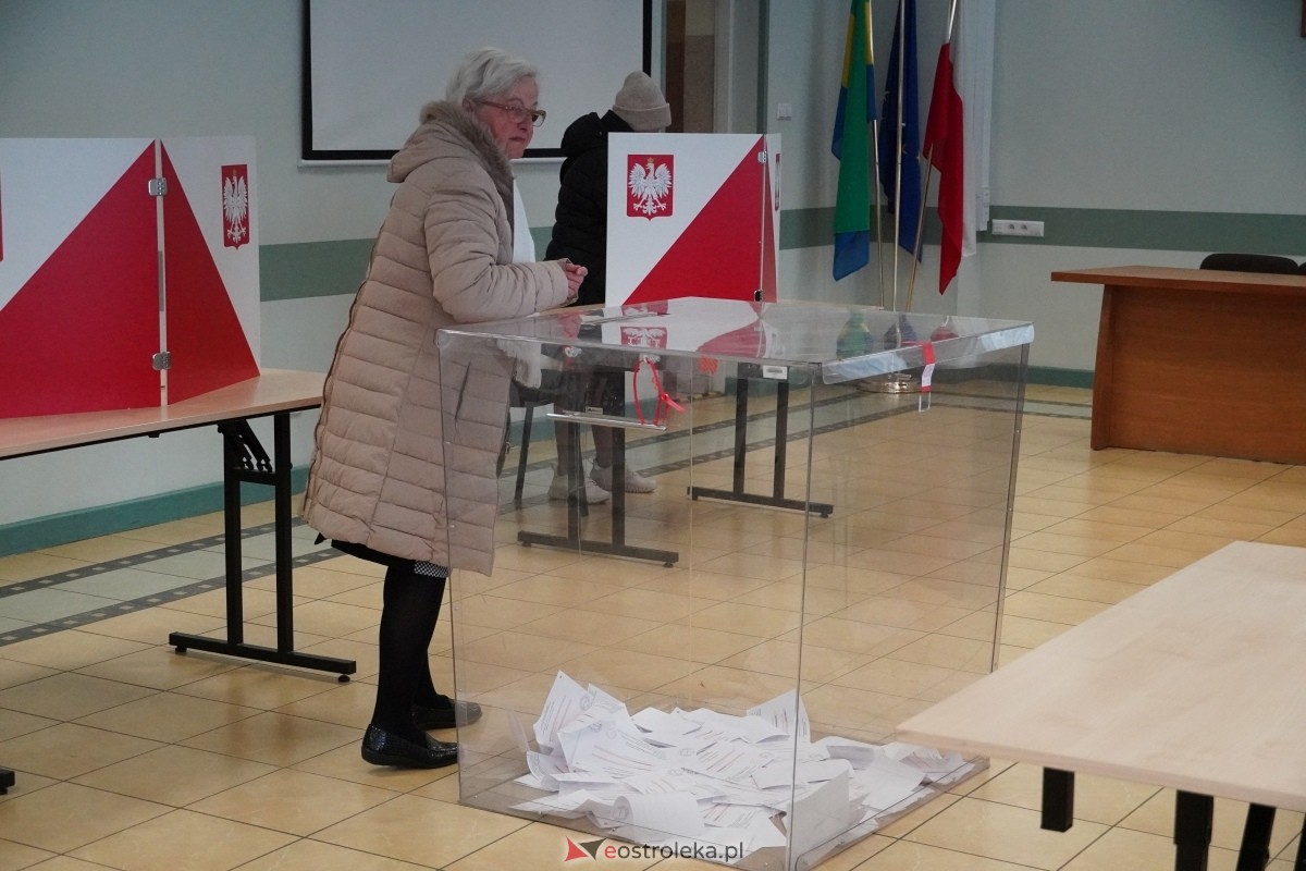 Wybory samorządowe 2024 w Ostrołęce - II tura [21.04.2024] - zdjęcie #19 - eOstroleka.pl