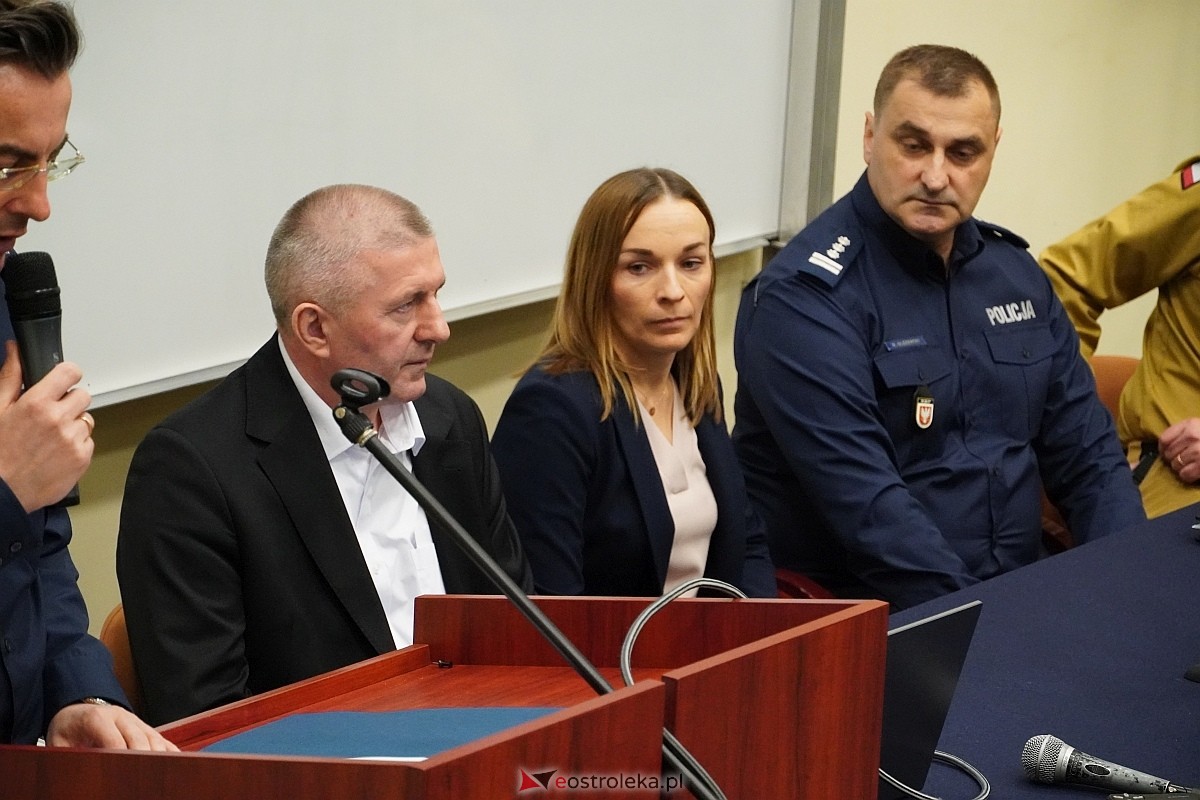 Debata społeczna z ostrołęcką policją - inauguracja [25.04.2024] - zdjęcie #4 - eOstroleka.pl