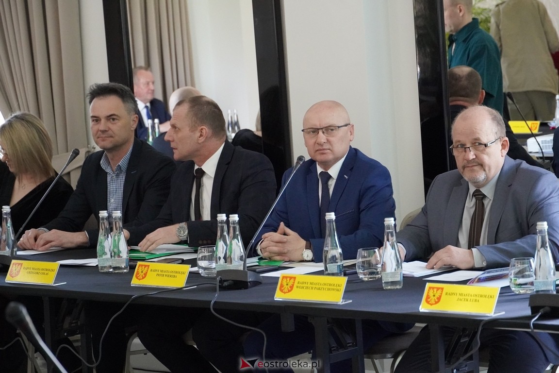 Ostatnia sesja rady miasta za nami. Zarzycki o prezydencie Kuliku: Zapisał się pan złotymi zgłoskami [25.04.2024]  - zdjęcie #6 - eOstroleka.pl